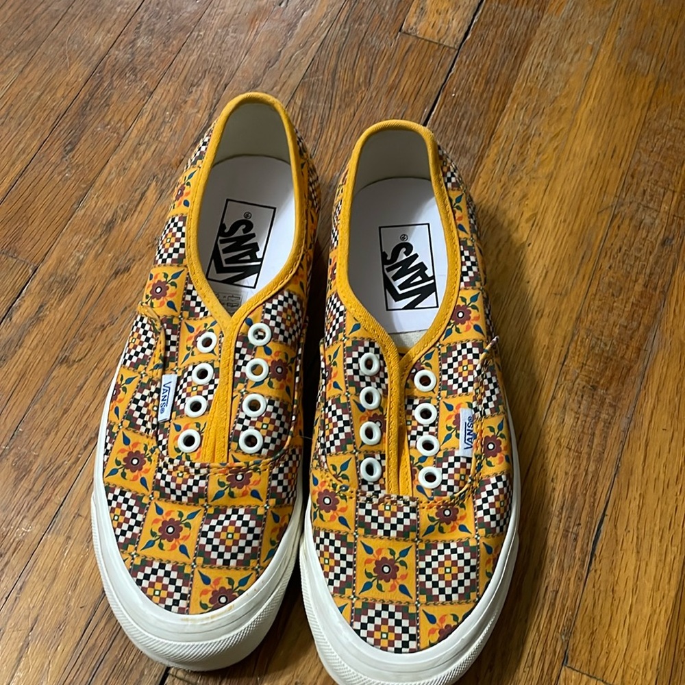 Vans Authentic 44 Dx Anaheim Factory Tile Check Yellow. women’s 7.5